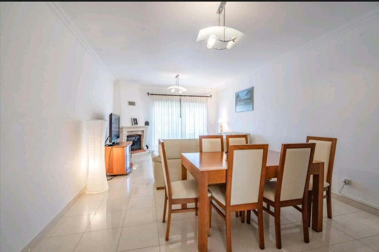 Enya Apartment Mafra Bagian luar foto