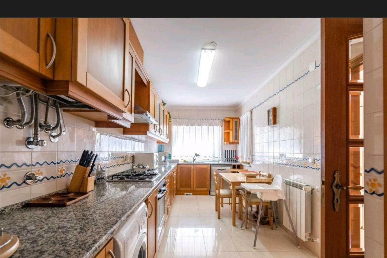 Enya Apartment Mafra Bagian luar foto