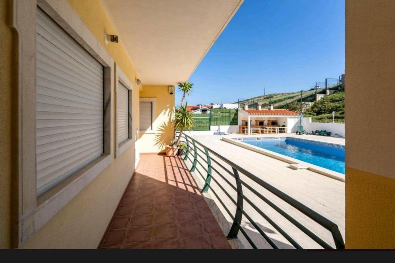 Enya Apartment Mafra Bagian luar foto